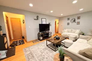 4918 N Moody Ave, Chicago, IL 60630 - Photo 9