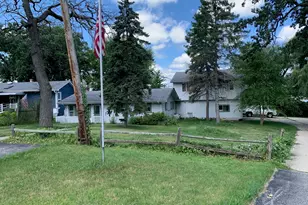 144 Oakwood Dr, Antioch, IL 60002 - Photo 1