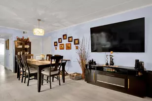 7012 98th St, Chicago Ridge, IL 60415 - Photo 5