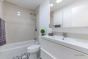 2431 Cobblewood Dr, Northbrook, IL 60062 - Photo 23