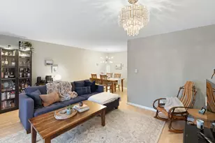 906 W Alleghany Dr, Arlington Heights, IL 60004 - Photo 5