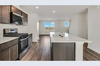 427 Lakeshore Court, Saint Charles, IL 60174 - Photo 13