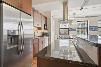 212 N Center Street #301, Bloomington, IL 61701 - Photo 17