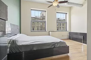 212 N Center St, Bloomington, IL 61701 - Photo 31