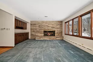 304 E Tall Trees Ln, Palatine, IL 60067 - Photo 7