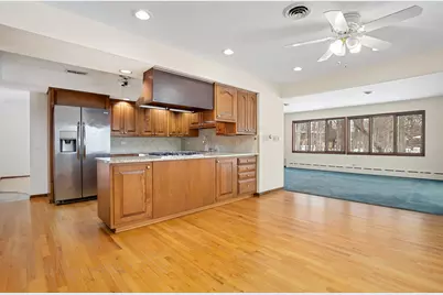 304 E Tall Trees Lane, Palatine, IL 60067 - Photo 11