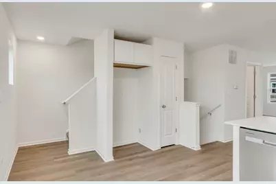 423 Lakeshore Court, Saint Charles, IL 60174 - Photo 9