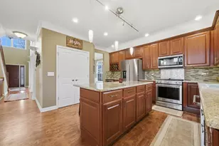 28235 W Yosemite Ct, Lakemoor, IL 60051 - Photo 11
