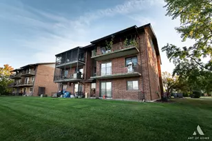 9910 Treetop Dr, Orland Park, IL 60462 - Photo 1