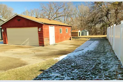 2218 3rd Street, East Moline, IL 61244 - Photo 5