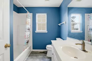 1096 Viewpoint Dr, Lake in the Hills, IL 60156 - Photo 23