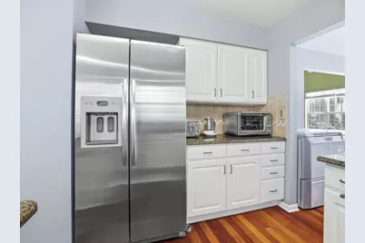 1096 Viewpoint Drive, Lake in the Hills, IL 60156 - Photo 9