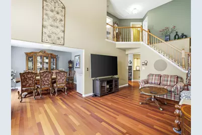 1096 Viewpoint Drive, Lake in the Hills, IL 60156 - Photo 5