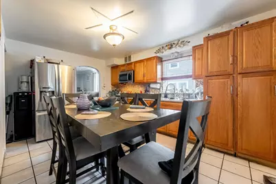 730 E Benton Street, Aurora, IL 60505 - Photo 5