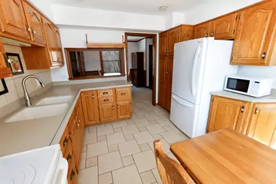 9011 Gardner Road, Fox River Grove, IL 60021 - Photo 3