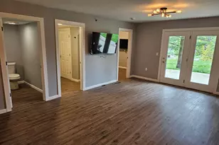 1806 S Cottage Grove Ave, Urbana, IL 61802 - Photo 5