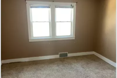 107 N Thomas Avenue, Polo, IL 61064 - Photo 13