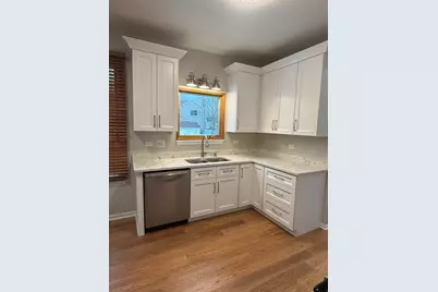 994 Cambridge Drive, Grayslake, IL 60030 - Photo 7