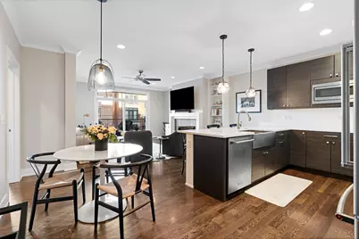 3047 N Oakley Avenue #206, Chicago, IL 60618 - Photo 3