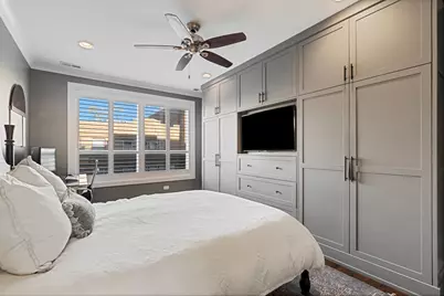 3047 N Oakley Avenue #206, Chicago, IL 60618 - Photo 11