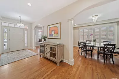 366 W Eggleston Avenue, Elmhurst, IL 60126 - Photo 11