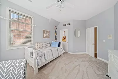 366 W Eggleston Avenue, Elmhurst, IL 60126 - Photo 41