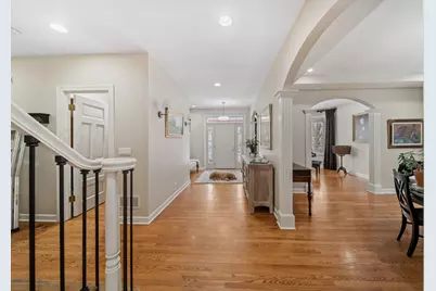 366 W Eggleston Avenue, Elmhurst, IL 60126 - Photo 5