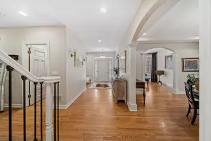 366 W Eggleston Ave, Elmhurst, IL 60126 - Photo 5