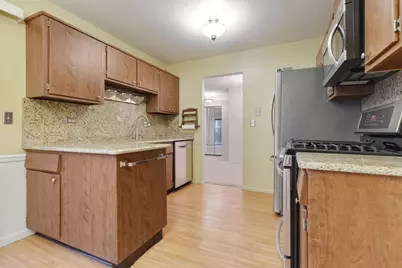 375 Pinetree Lane #D-1, Schaumburg, IL 60193 - Photo 11