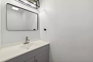 1423 Roncevalles Ave, Rockford, IL 61107 - Photo 17