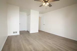 2969 Saganashkee Ln, Naperville, IL 60564 - Photo 7