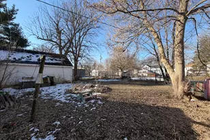 205 N Hunt St, Melvin, IL 60952 - Photo 11