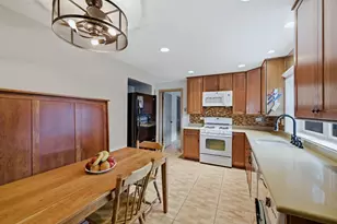 4101 N Keeler Ave, Chicago, IL 60641 - Photo 3