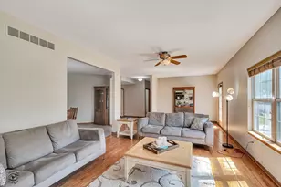 8057 W Duane Dr, Frankfort, IL 60423 - Photo 13