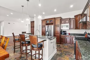 5643 Schmidt Ln, Yorkville, IL 60560 - Photo 13