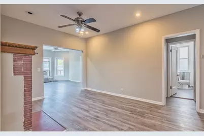 1327 E 52nd Street #302, Chicago, IL 60615 - Photo 15