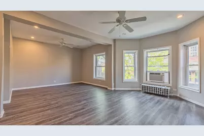 1327 E 52nd Street #302, Chicago, IL 60615 - Photo 5