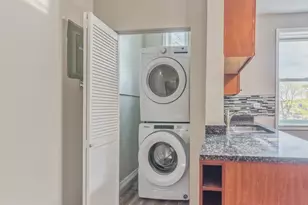 1327 E 52nd St, Chicago, IL 60615 - Photo 23