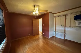 7600 S Ferdinand Ave, Bridgeview, IL 60455 - Photo 13