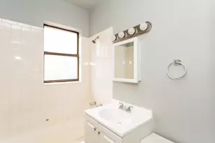 6959 S Paxton Ave, Chicago, IL 60649 - Photo 11