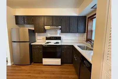 5240 Galitz Street #101, Skokie, IL 60077 - Photo 7