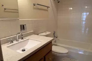 5240 Galitz St, Skokie, IL 60077 - Photo 11