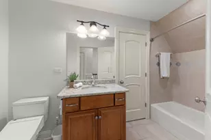 411 W Jefferson Ave, Naperville, IL 60540 - Photo 35