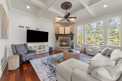 411 W Jefferson Avenue, Naperville, IL 60540 - Photo 17