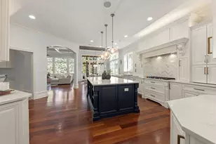 411 W Jefferson Ave, Naperville, IL 60540 - Photo 11