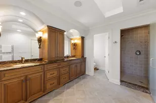 411 W Jefferson Ave, Naperville, IL 60540 - Photo 25