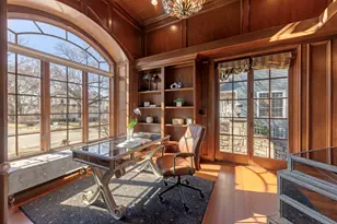 411 W Jefferson Ave, Naperville, IL 60540 - Photo 5