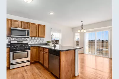 909 W Northwind Drive, Sandwich, IL 60548 - Photo 7