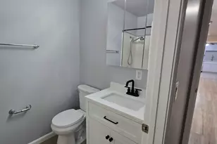 10389 Dearlove Rd, Glenview, IL 60625 - Photo 7