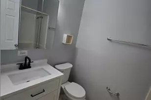 10389 Dearlove Rd, Glenview, IL 60625 - Photo 9